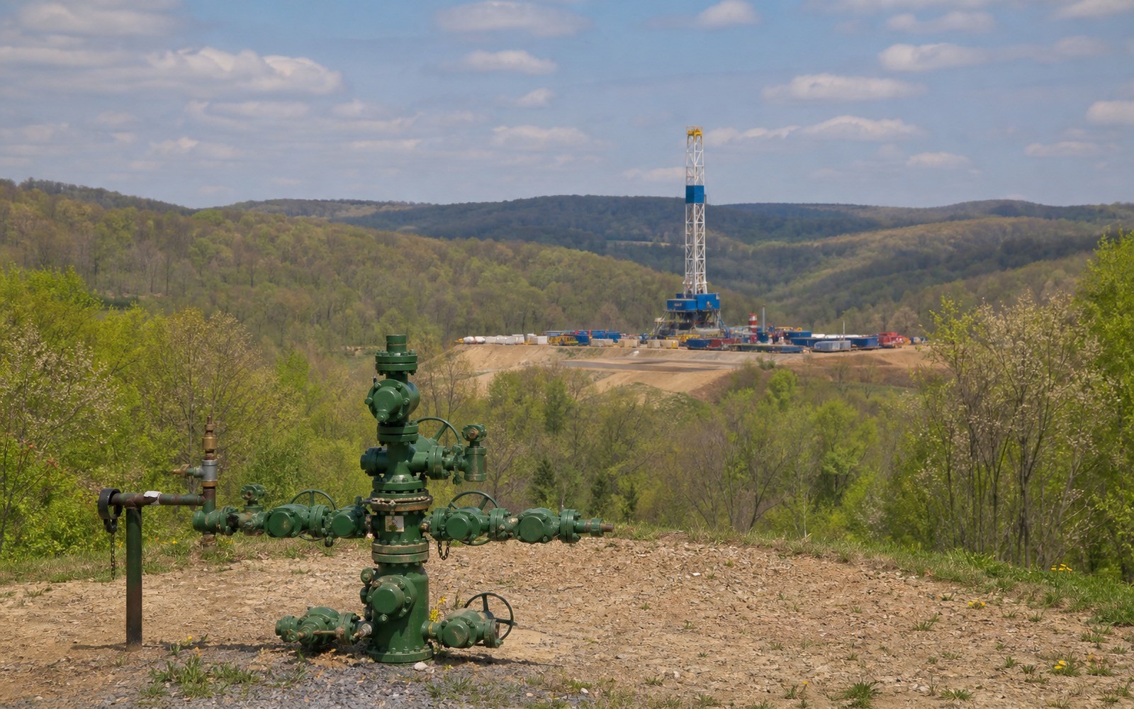 Direct Minerals vs. Royalty Funds